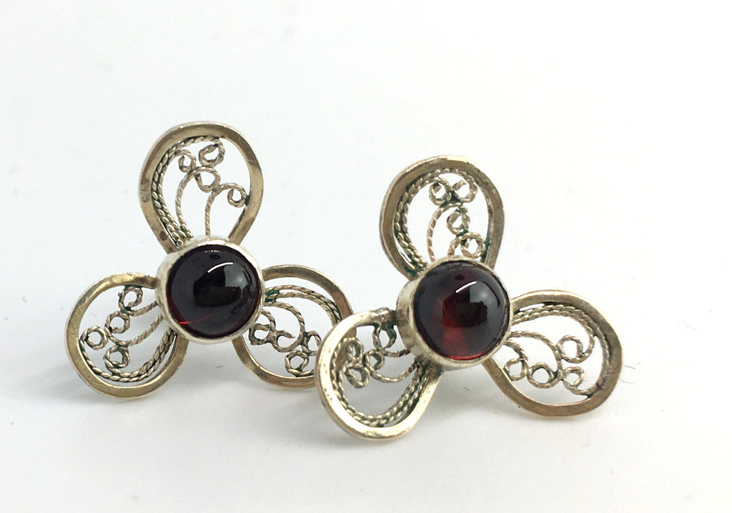 Handmade Silver Filigree Flower Earrings with Garnet