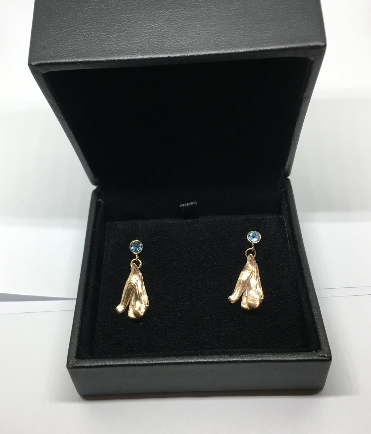 Aquamarine and 14K Yellow Gold Mitsuro Hikime Dangle Earrings