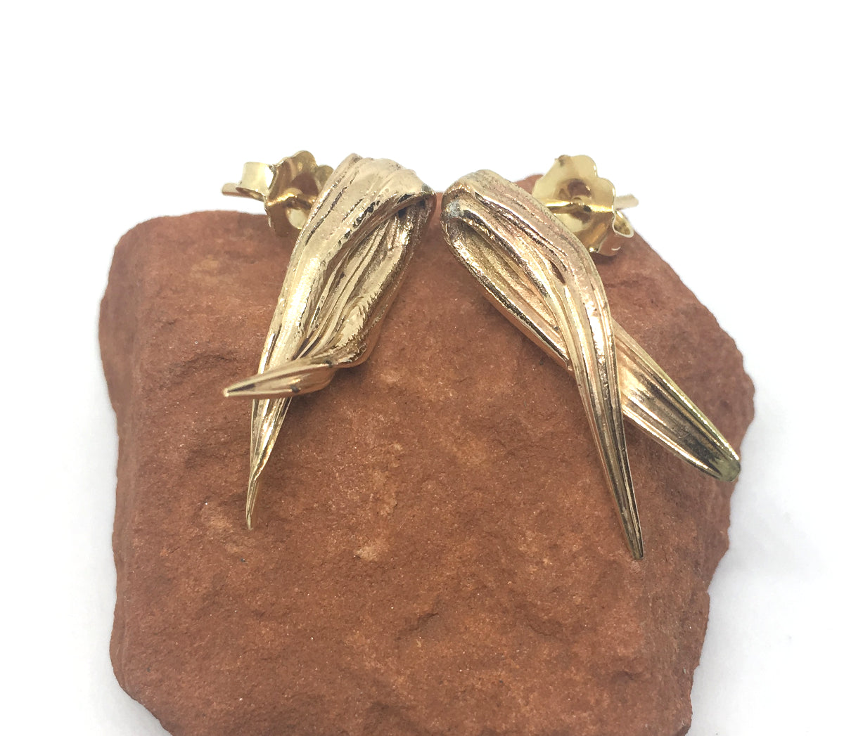 14K Yellow Gold Mitsuro Hikime Ribbon Earrings