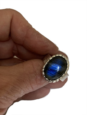 Labradorite Ring with Castellated Bezel in Sterling Silver - Size 9.5