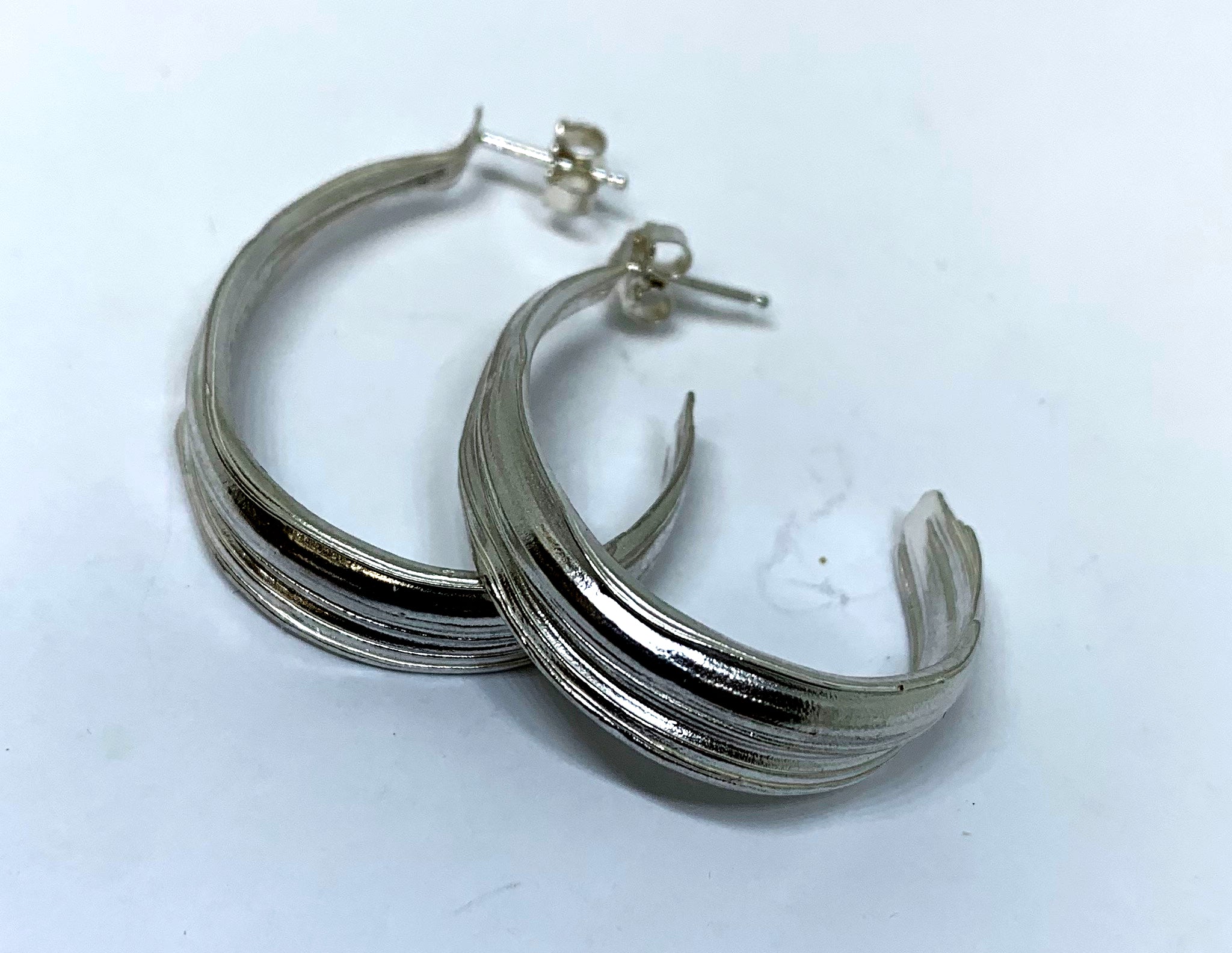 Sterling Silver bamboo leaf semi hoop post earrings