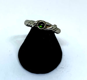 Chrome Diopside Twist Ring in Sterling Silver