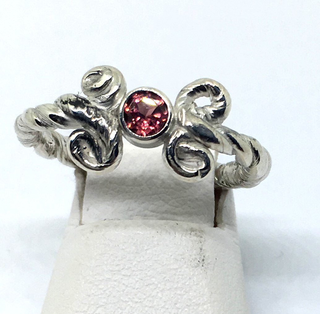 Sterling silver mitsuro hikime garnet twisted vine ring