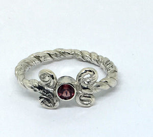 Sterling Silver and Garnet Mitsuro Hikime Ring in Sterling Silver