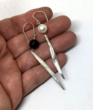 Onyx and Freshwater Pearl Statement Earrings - Asymmetrical Mitsuro Hikime Earrings