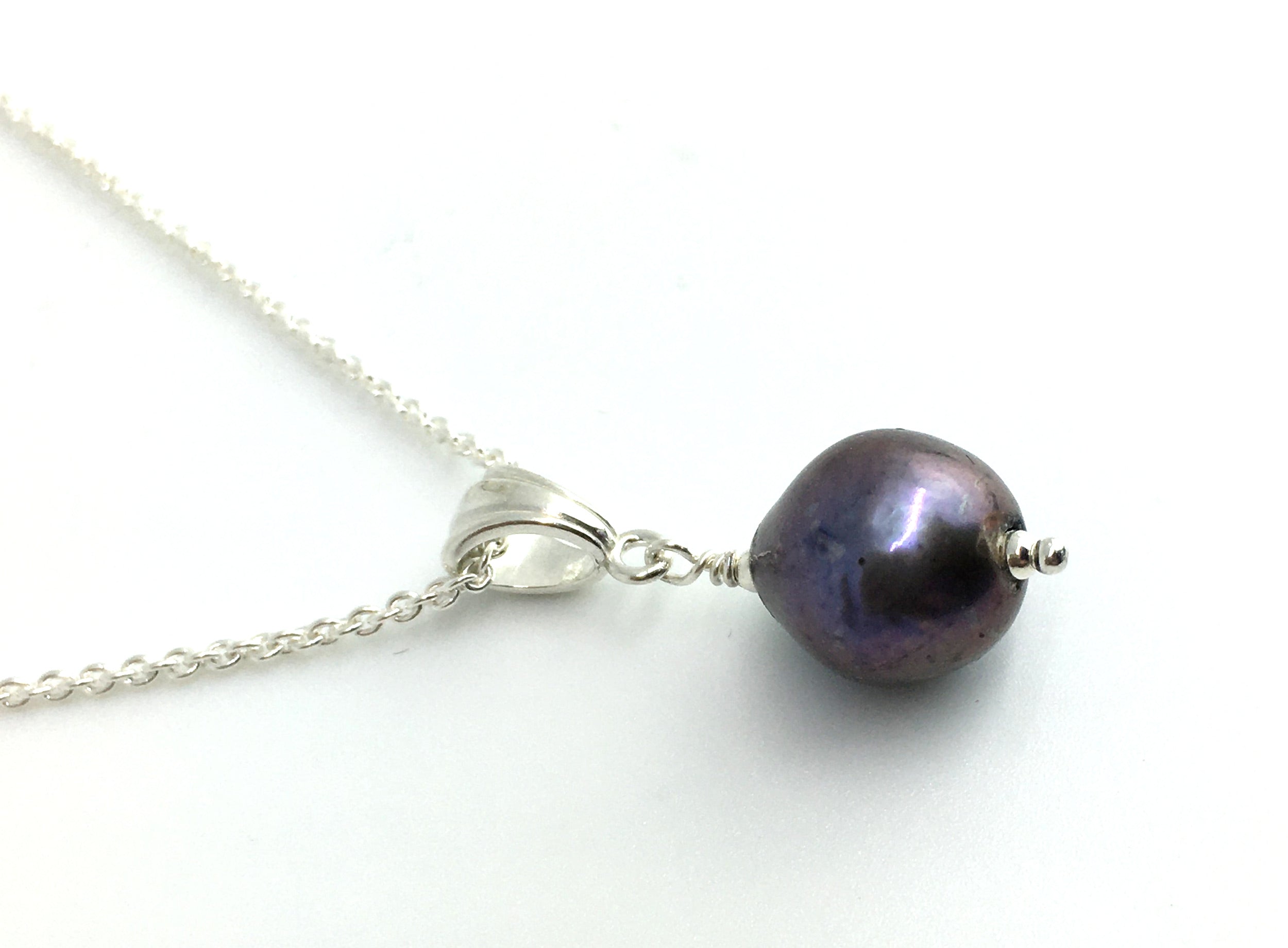 Single Freshwater Purple Peacock Pearl Pendant Necklace on Sterling Silver Cable Chain
